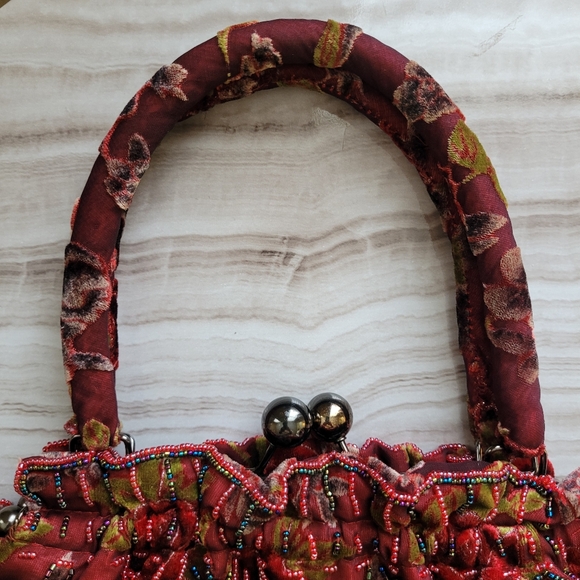 Unique Beaded Floral Embroidered Handbag - Picture 10 of 10